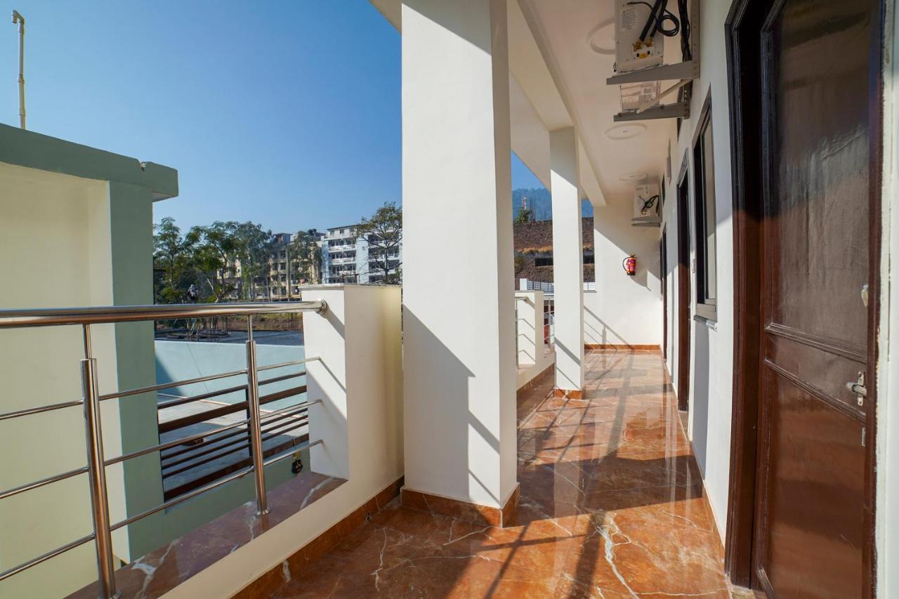 Oyo 67163 Anantham Residency Hotel Narendra Nagar Екстериор снимка