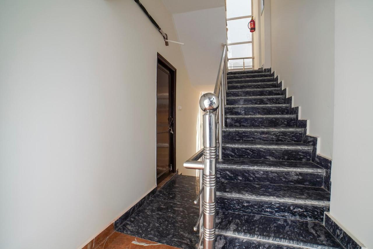 Oyo 67163 Anantham Residency Hotel Narendra Nagar Екстериор снимка